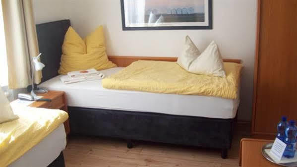 Hotel Merlin Garni โคโลญ ภายนอก รูปภาพ
